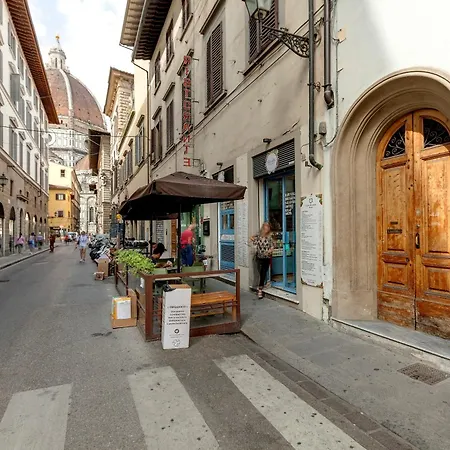 Servi 7a * Florence